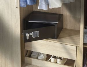 YLV/200/DB2 Yale Safe Laptop