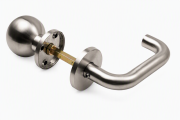 ASSA ABLOY AH121, koule/klika, tvar U, pravá, nerez